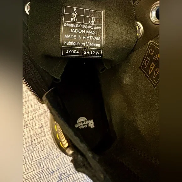 Dr. Martens Jadon Max Boots - Picture 5 of 6